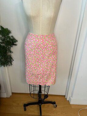 Vintage Lilly Pulitzer 100% Cotton Scalloped Bottom, Pinaepple  Skirt  Size 6